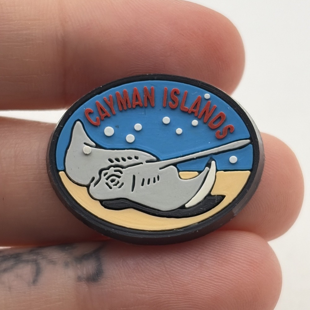 Cayman Islands Manta Ray Sting Ray Rubber Lapel Hat Pin